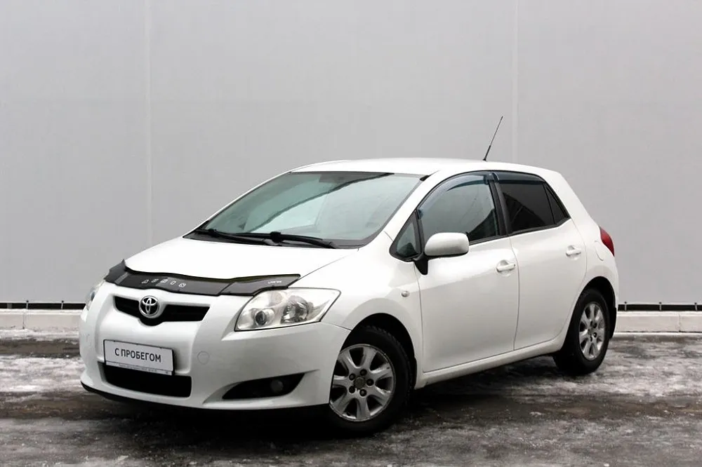 Toyota Auris Image 1